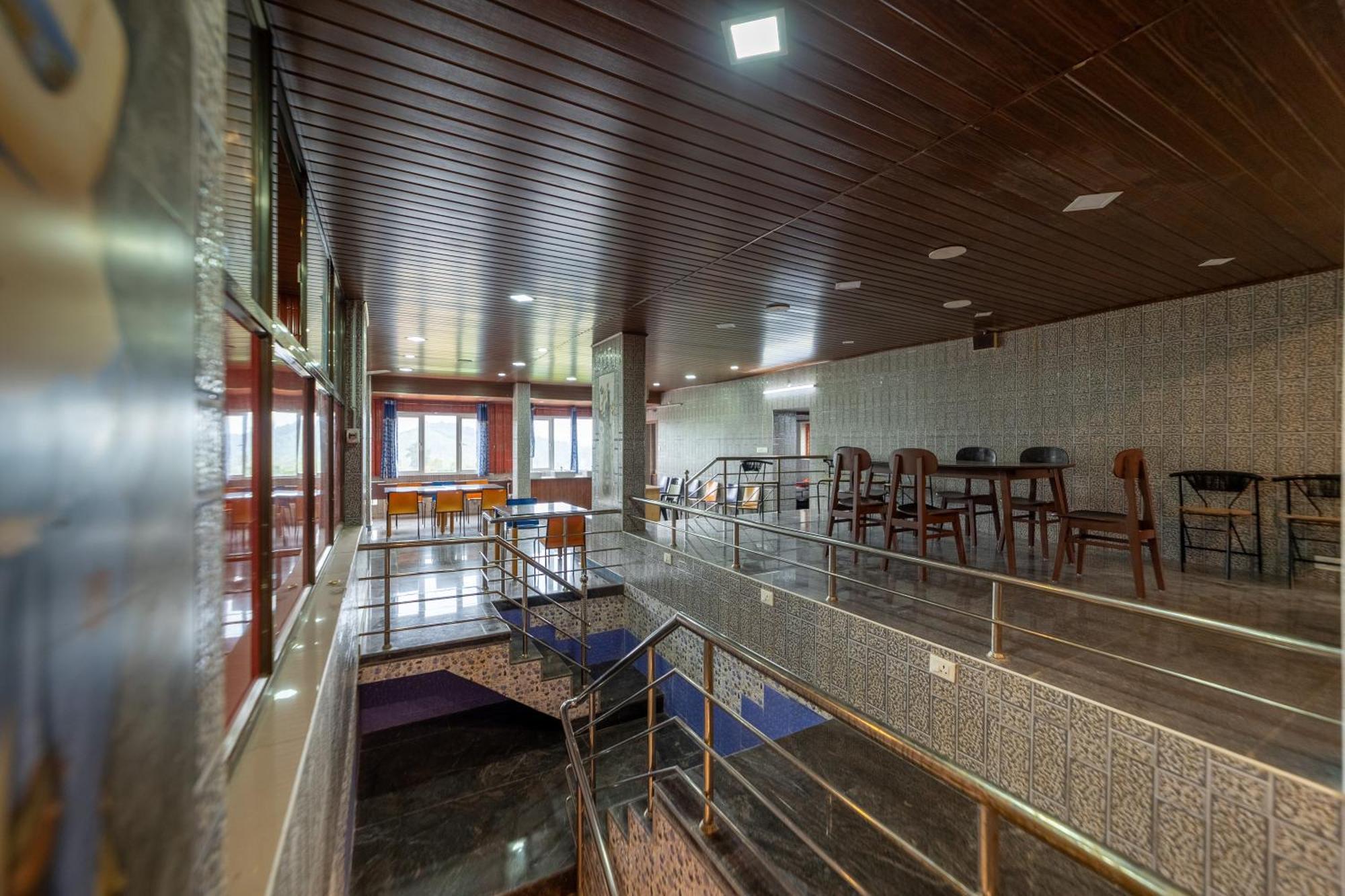 Vālpārai Sri Nandha Luxury Comforts מראה חיצוני תמונה