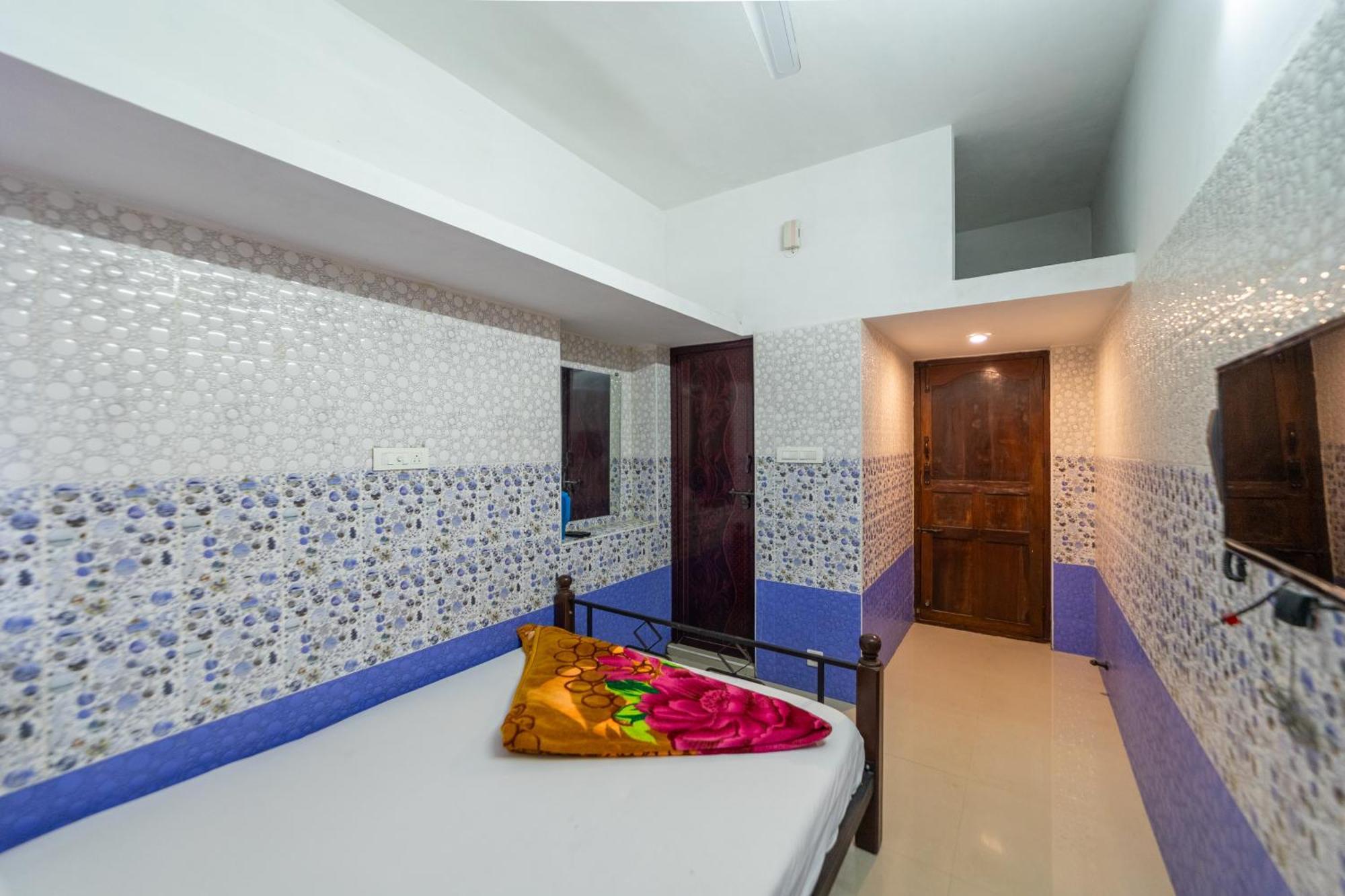 Vālpārai Sri Nandha Luxury Comforts מראה חיצוני תמונה