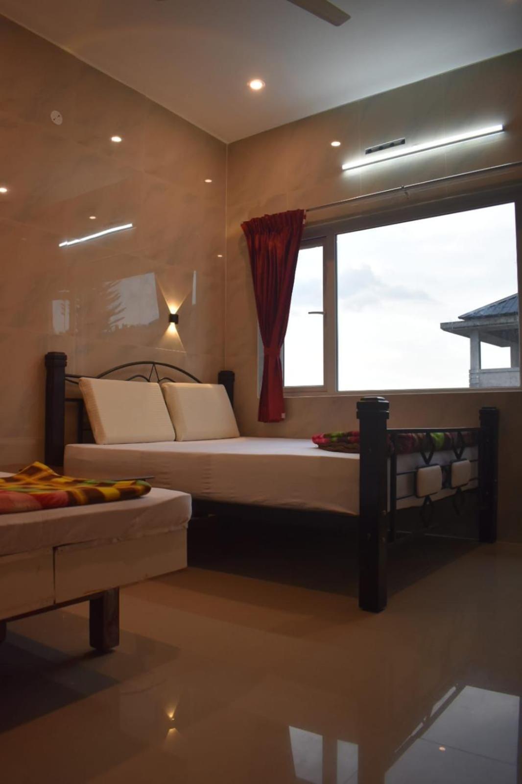 Vālpārai Sri Nandha Luxury Comforts מראה חיצוני תמונה