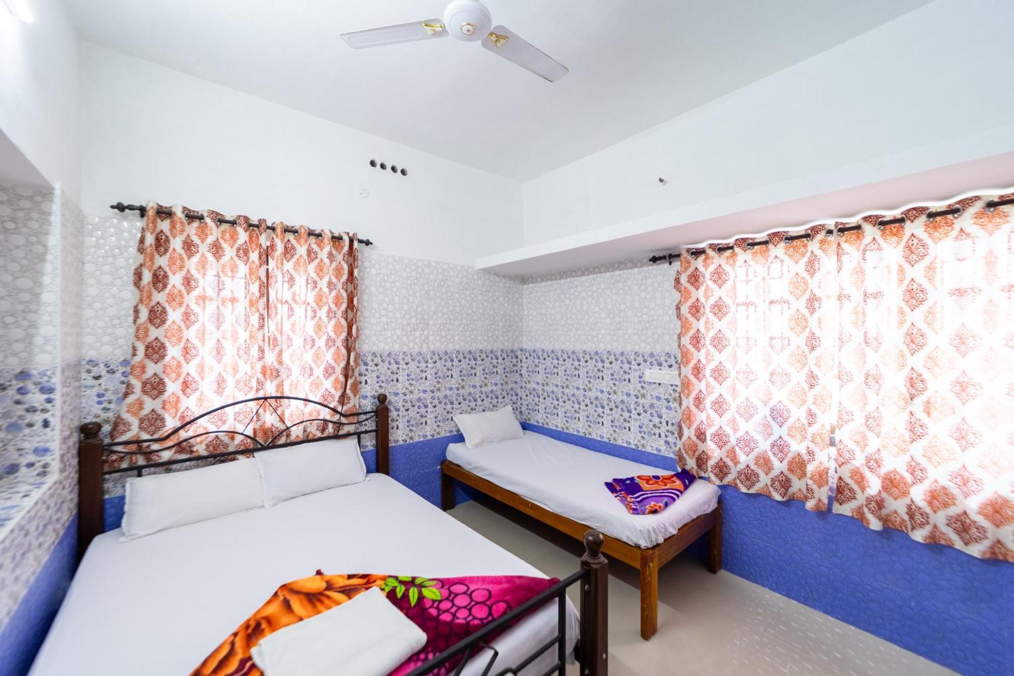 Vālpārai Sri Nandha Luxury Comforts מראה חיצוני תמונה