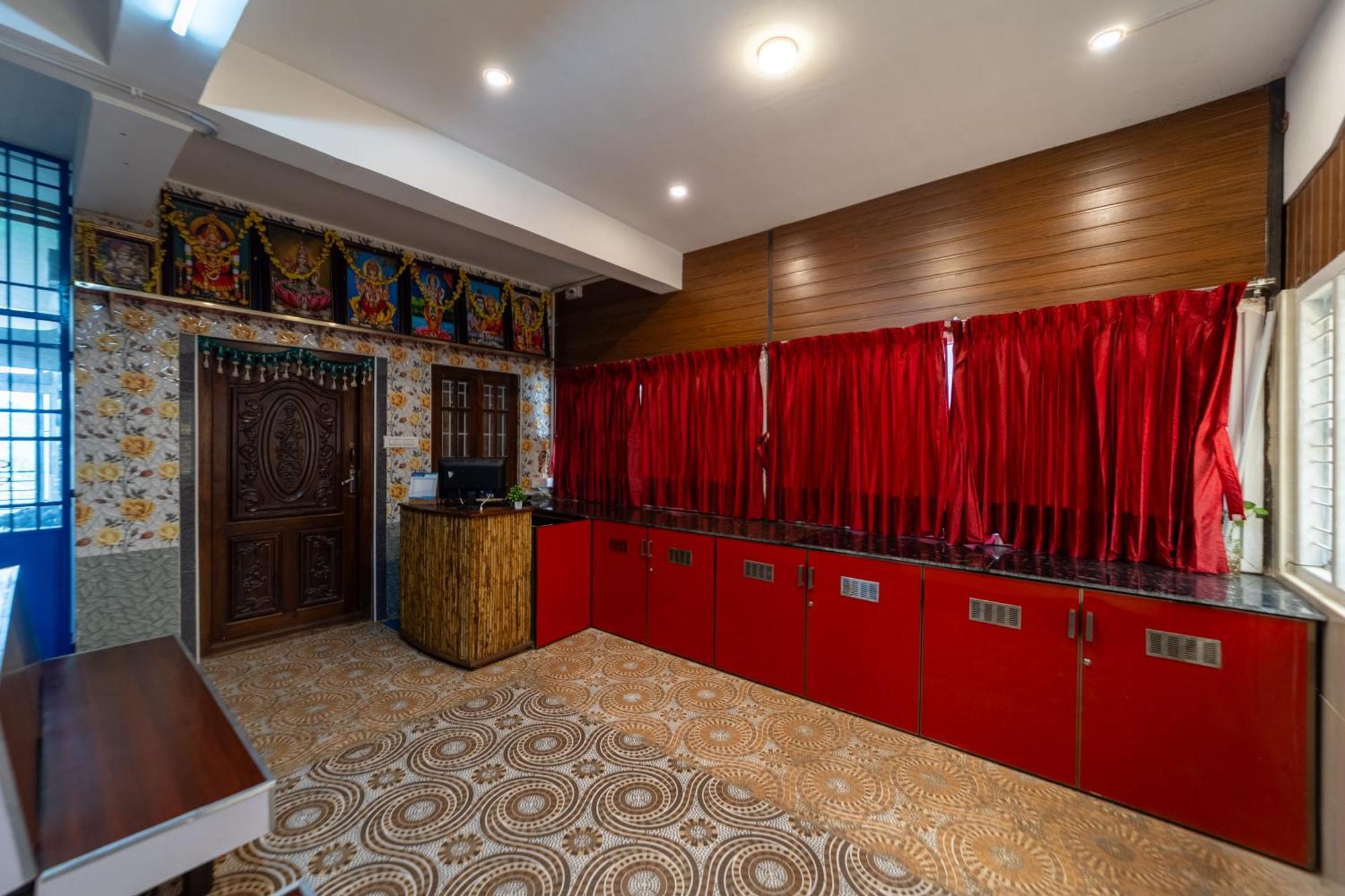 Vālpārai Sri Nandha Luxury Comforts מראה חיצוני תמונה
